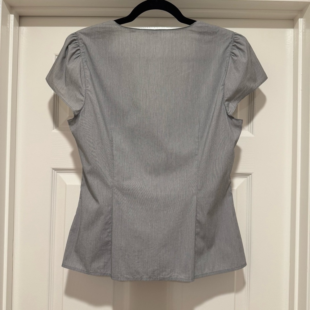 Ted Baker Gray Blouse with Tie Front Size 4/US Size 10 (Large) - Picture 4 of 16